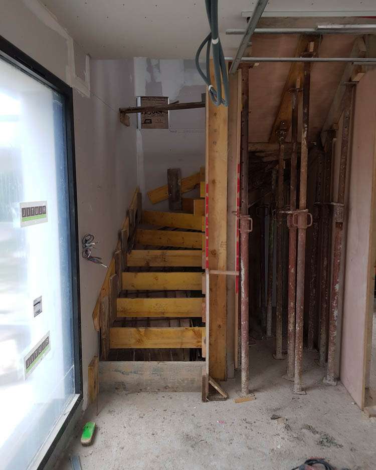 Escalier intérieur béton