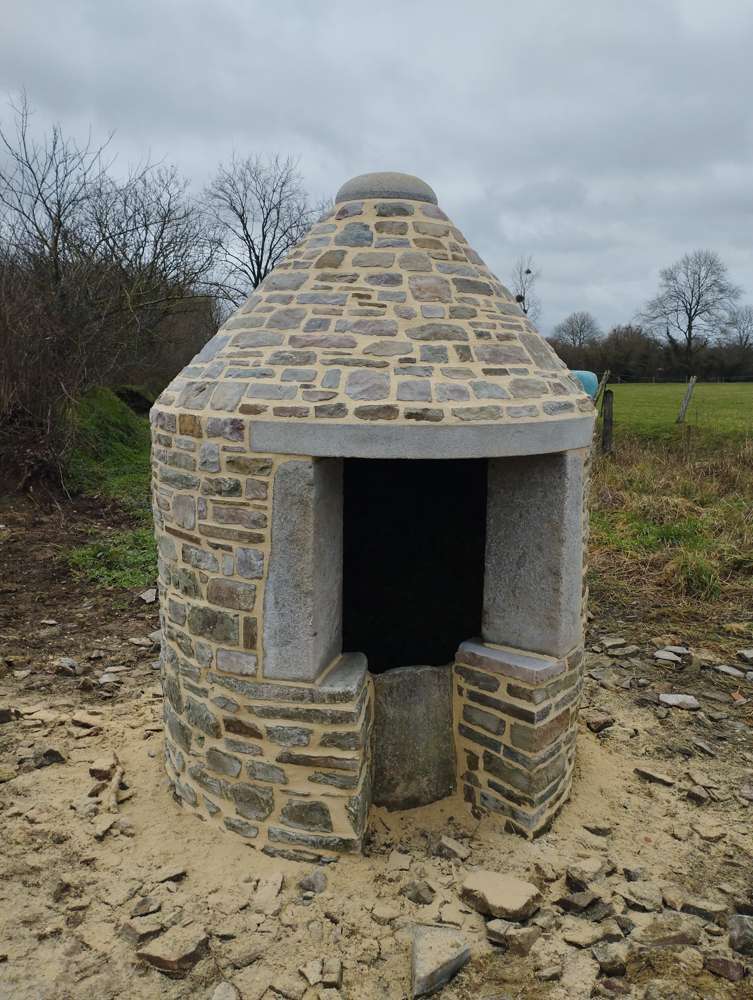 Travail de la pierre, construction d'un puis